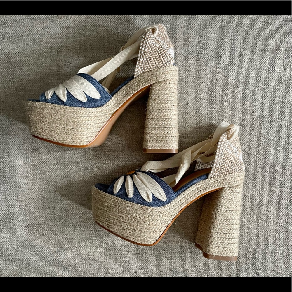 Like new Castañer daisy platform espadrilles - Picture 9 of 10
